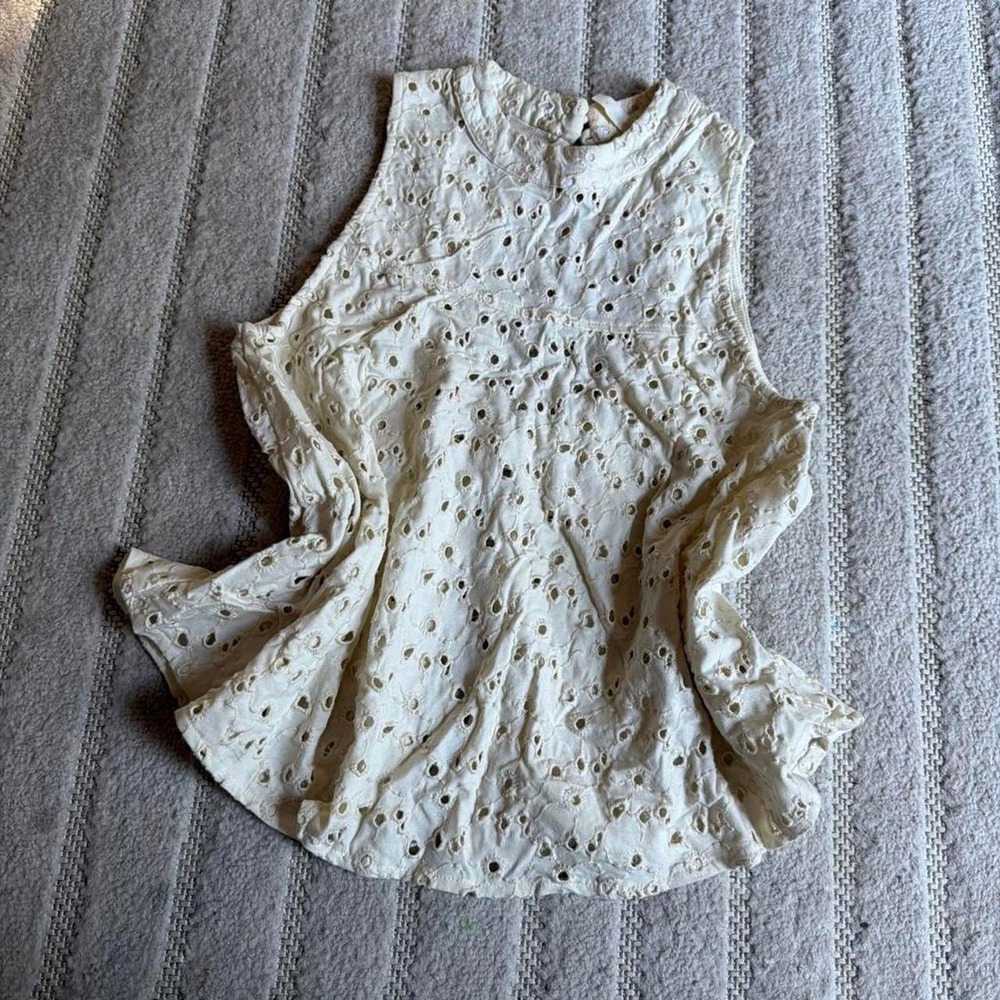 Free People ivory floral eyelet swing top size XS Boho Hippie Indie Cottage